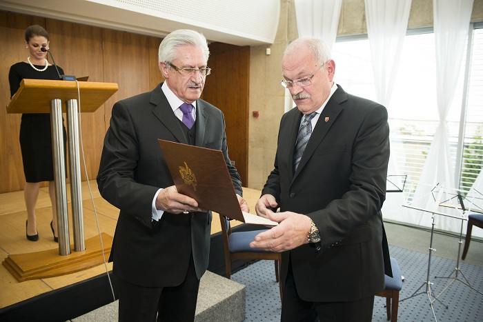 Odborný seminár ocenil prácu NKÚ SR, úrad zamestnancov a hostí